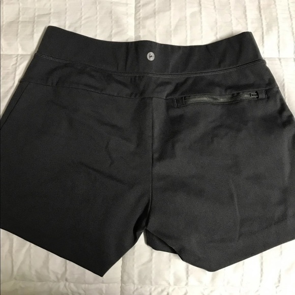 Shorts - Picture 2 of 3